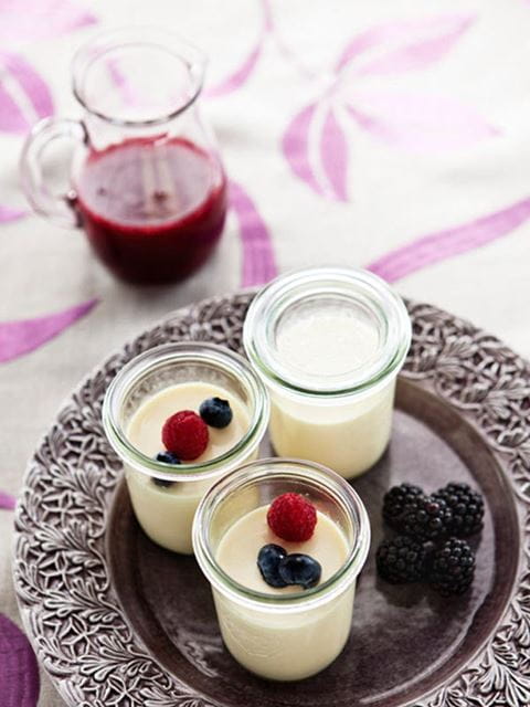 recipe image Pannacotta med hallonsås