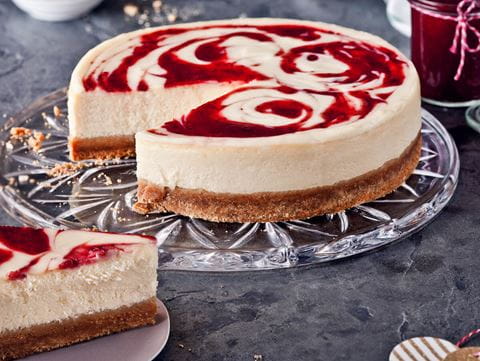 recipe image Cheesecake med hallonsås