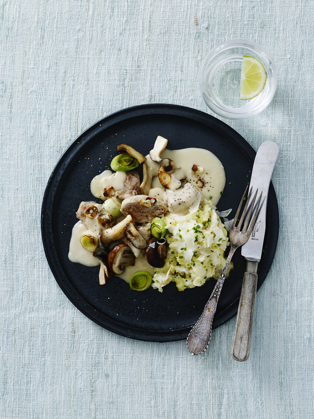 recipe image FLÄSKFILÉGRYTA med selleri- och potatismos 4 portioner 45 minuter